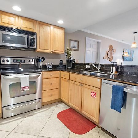 Fun 2 Bed/2 Bath Condo With Pool On Biloxi Beach Extérieur photo