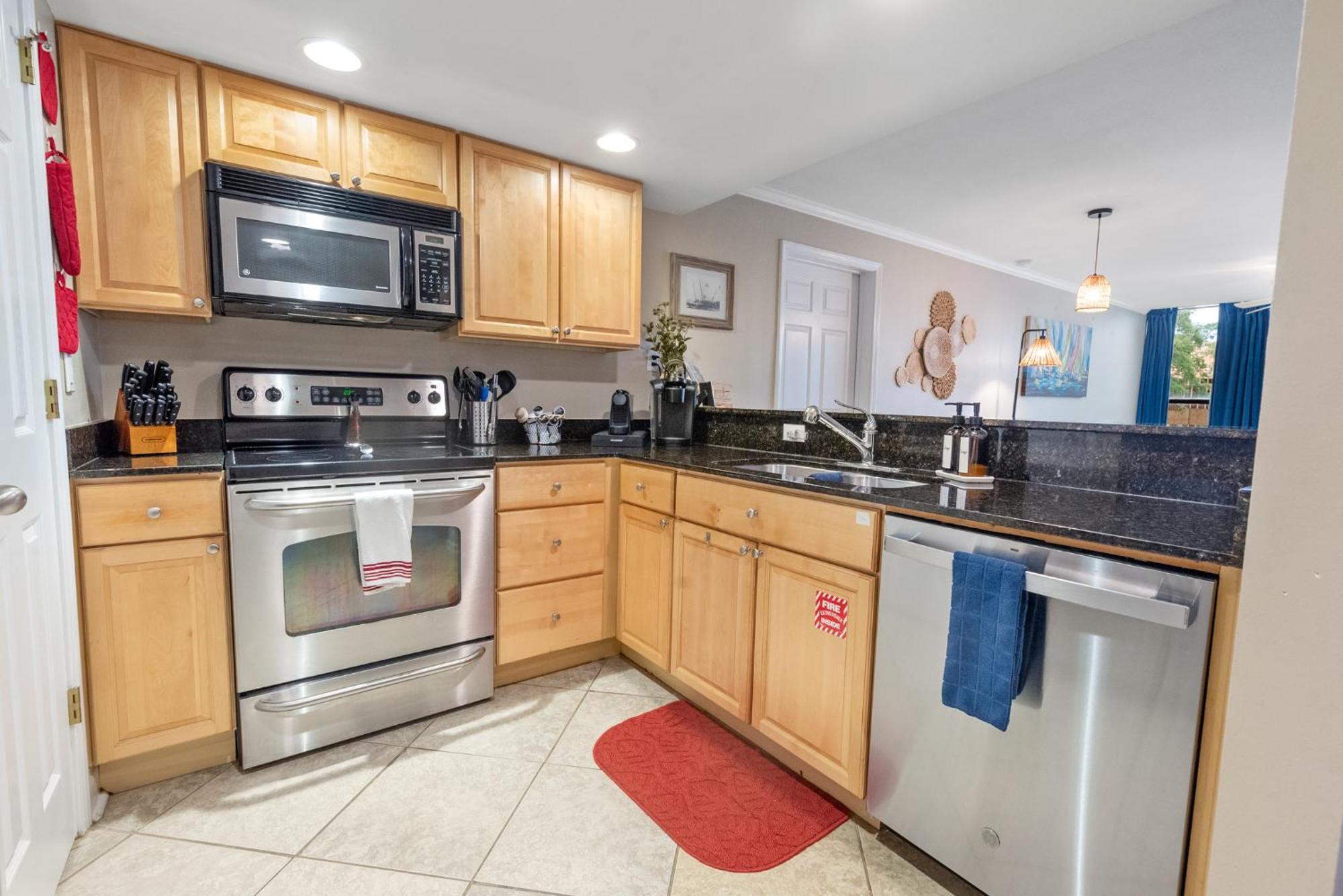 Fun 2 Bed/2 Bath Condo With Pool On Biloxi Beach Extérieur photo