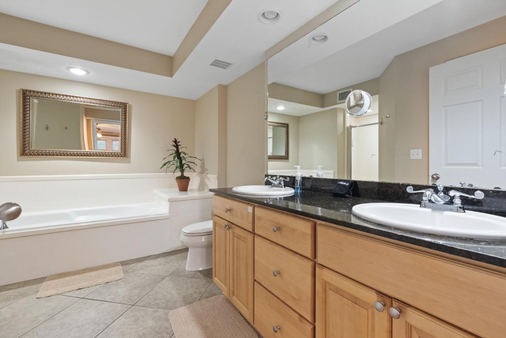 Fun 2 Bed/2 Bath Condo With Pool On Biloxi Beach Extérieur photo